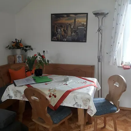 Apartment Gaestehaus Reisacher - Mehrbettzimmer Peiting