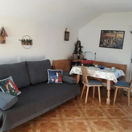 Gaestehaus Reisacher - Mehrbettzimmer Apartment Peiting